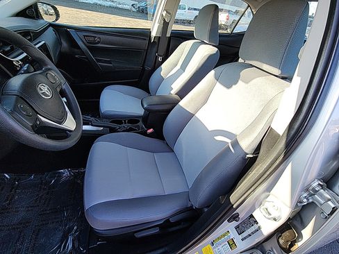 Used 2018 Toyota Corolla L image 19