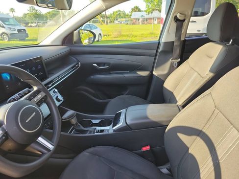 Used 2025 Hyundai Tucson SEL AWD/4WD image 16
