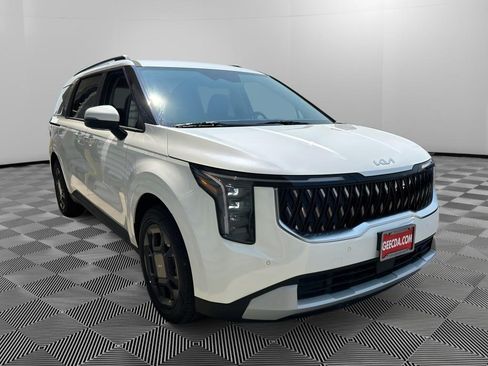 New 2026 Kia Carnival EX FWD image 3