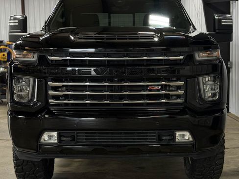 Used 2021 Chevrolet Silverado 2500 LTZ w/ Z71 Chrome Sport Edition AWD/4WD image 3