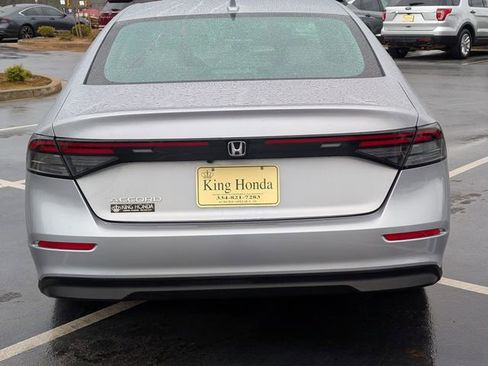 Used 2023 Honda Accord EX image 9