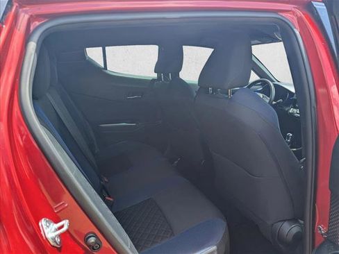Used 2022 Toyota C-HR XLE FWD image 14