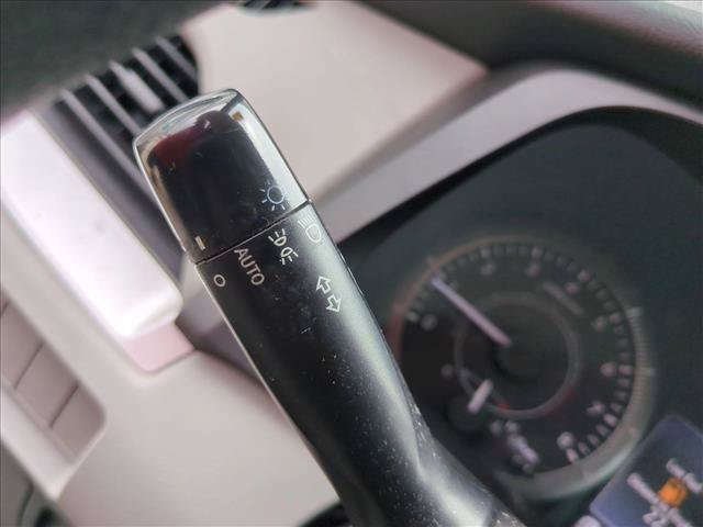 Used 2019 Toyota Sienna L FWD image 11