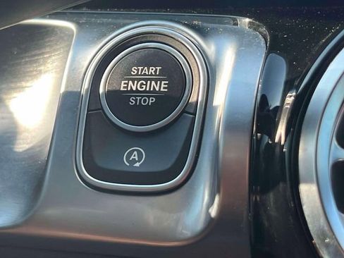 Used 2023 Mercedes-Benz GLB 250 image 39