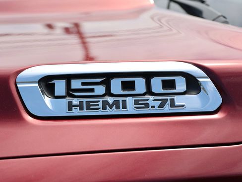 Used 2019 RAM 1500 Big Horn AWD/4WD image 10