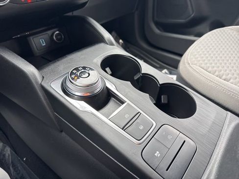 Used 2020 Ford Escape SE image 22