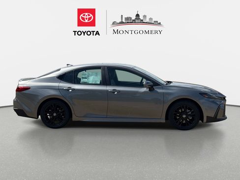 New 2026 Toyota Camry SE FWD image 2