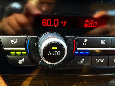 Used 2015 BMW 740Li 4dr Sdn 740Li RWD image 21