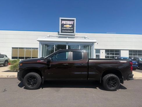 Used 2020 Chevrolet Silverado 1500 Custom Trail Boss w/ Custom Convenience Package AWD/4WD image 1