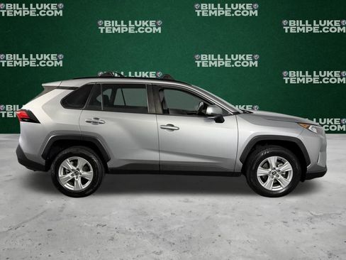 Used 2020 Toyota RAV4 XLE w/ Convenience Package image 4