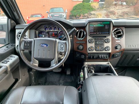 Used 2016 Ford F350 Lariat image 5