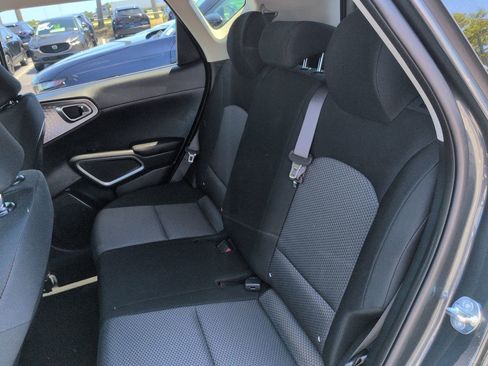Used 2025 Kia Soul LX image 14