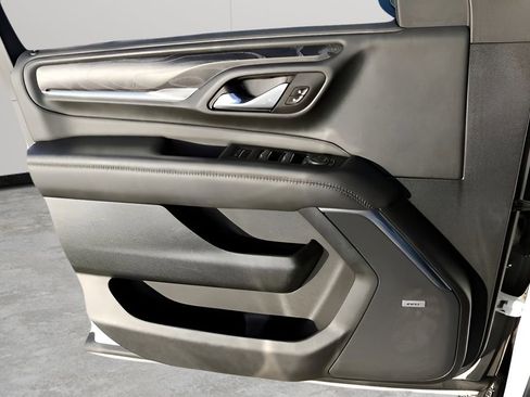 Used 2021 GMC Yukon XL Denali image 10