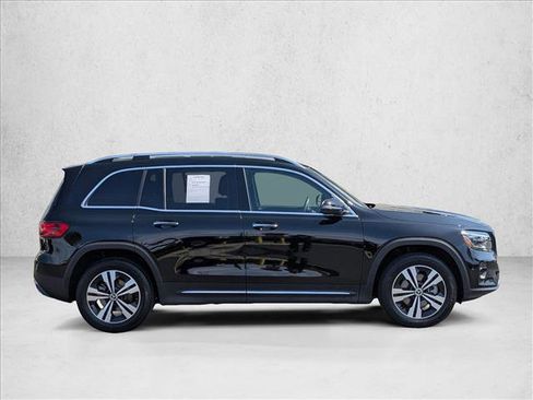 Used 2026 Mercedes-Benz GLB 250 image 4