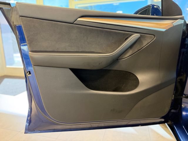 Used 2022 Tesla Model Y Performance AWD/4WD image 18