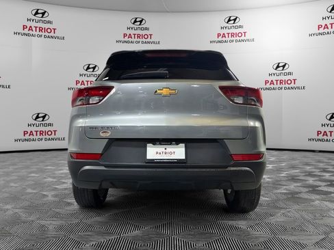 Used 2024 Chevrolet TrailBlazer LS w/ LS Convenience Package image 9