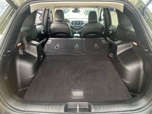 Used 2021 Jeep Cherokee Latitude Lux w/ Comfort/Convenience Group image 28