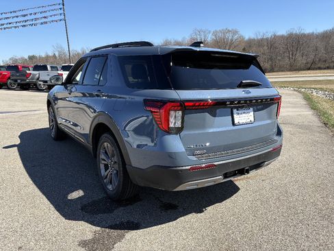 New 2026 Ford Explorer Active w/ Active Comfort Package image 3