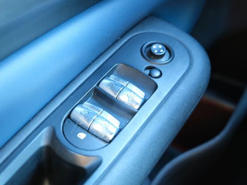 Used 2017 MINI Cooper Clubman Cooper Hatchback 4D image 33