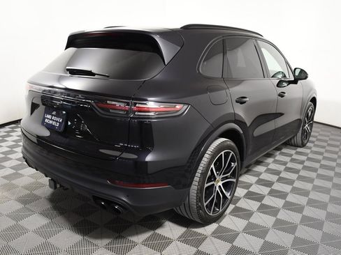 Used 2020 Porsche Cayenne S image 6