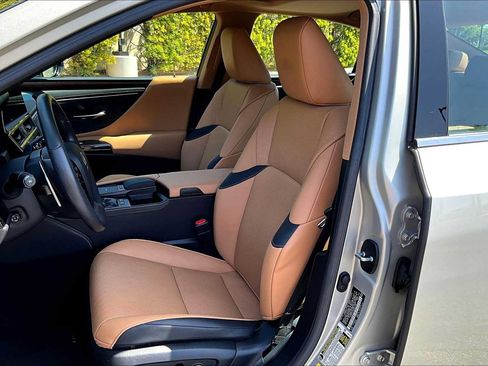 Used 2022 Lexus ES 300h w/ Premium Package FWD image 7