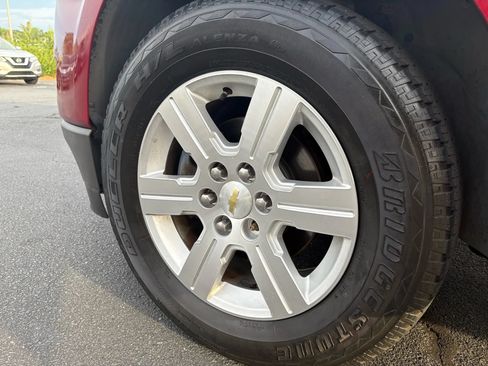 Used 2012 Chevrolet Traverse LT FWD image 17
