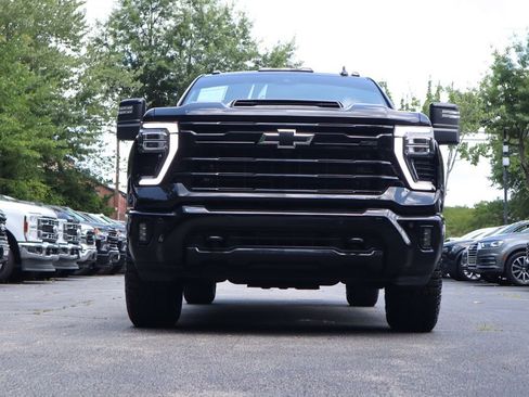 Used 2024 Chevrolet Silverado 2500 LTZ w/ LTZ Plus Package image 3