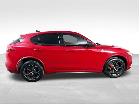 Used 2018 Alfa Romeo Stelvio Quadrifoglio w/ Driver Assist Dynamic Package AWD/4WD image 6