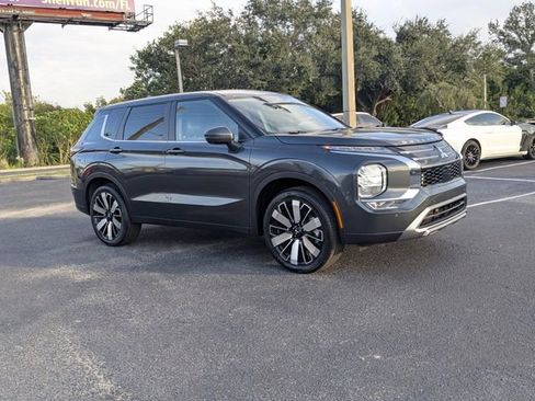 New 2025 Mitsubishi Outlander SE AWD/4WD image 4