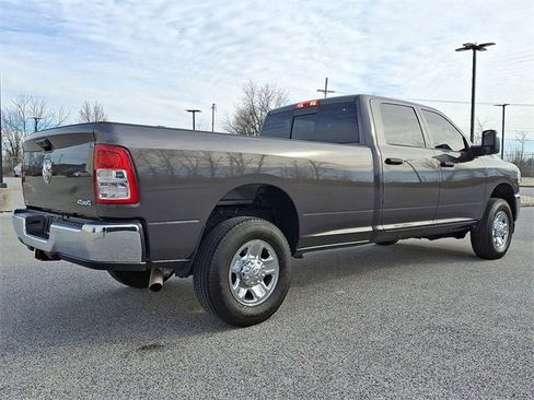 Used 2024 RAM 2500 Tradesman w/ Chrome Appearance Group image 9