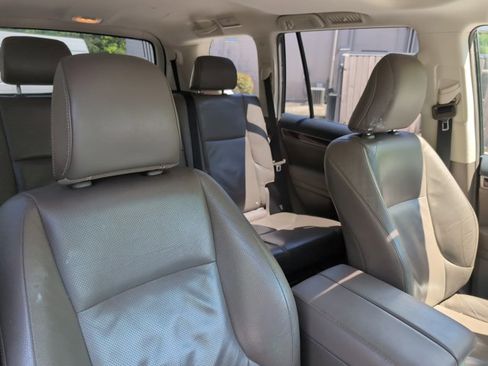 Used 2016 Lexus GX 460 w/ Premium Package image 24