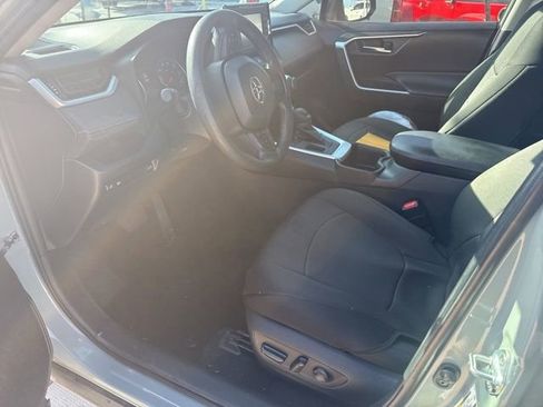 Certified 2022 Toyota RAV4 XLE image 10