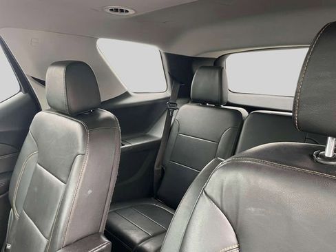 Used 2019 Chevrolet Traverse LT w/ LT Premium Package AWD/4WD image 13
