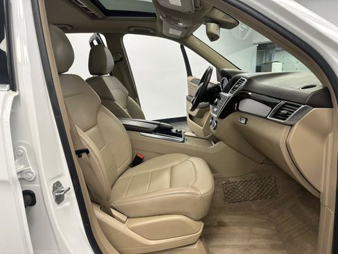 Used 2015 Mercedes-Benz ML 350 4MATIC image 32