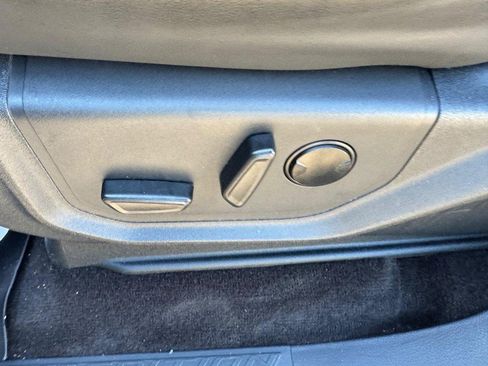 Used 2022 Ford Expedition Max XLT image 19