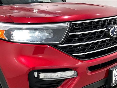 Used 2021 Ford Explorer XLT image 33