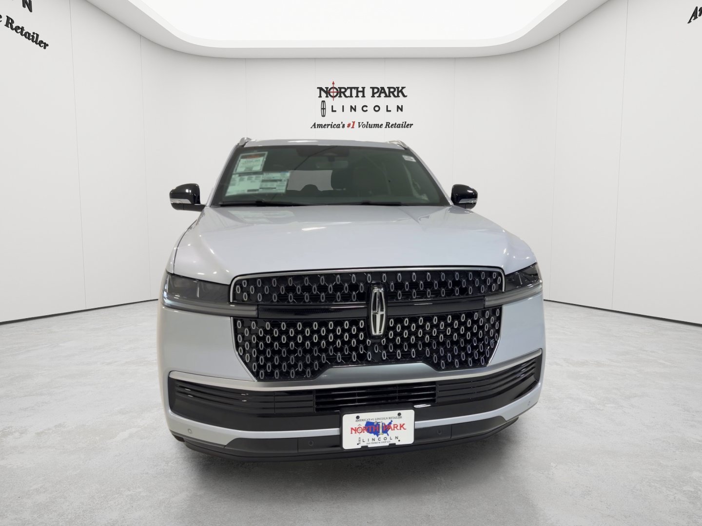 New 2026 Lincoln Navigator Reserve AWD/4WD image 8