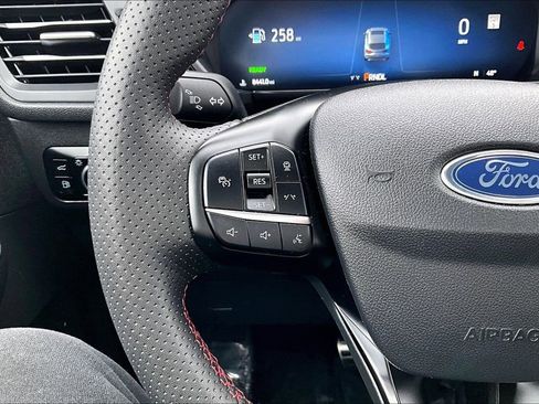 Certified 2023 Ford Escape ST-Line Select w/ Tech Pack #2 image 17