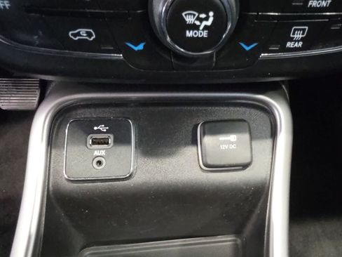 Used 2018 Jeep Compass Latitude w/ Popular Equipment Group FWD image 21