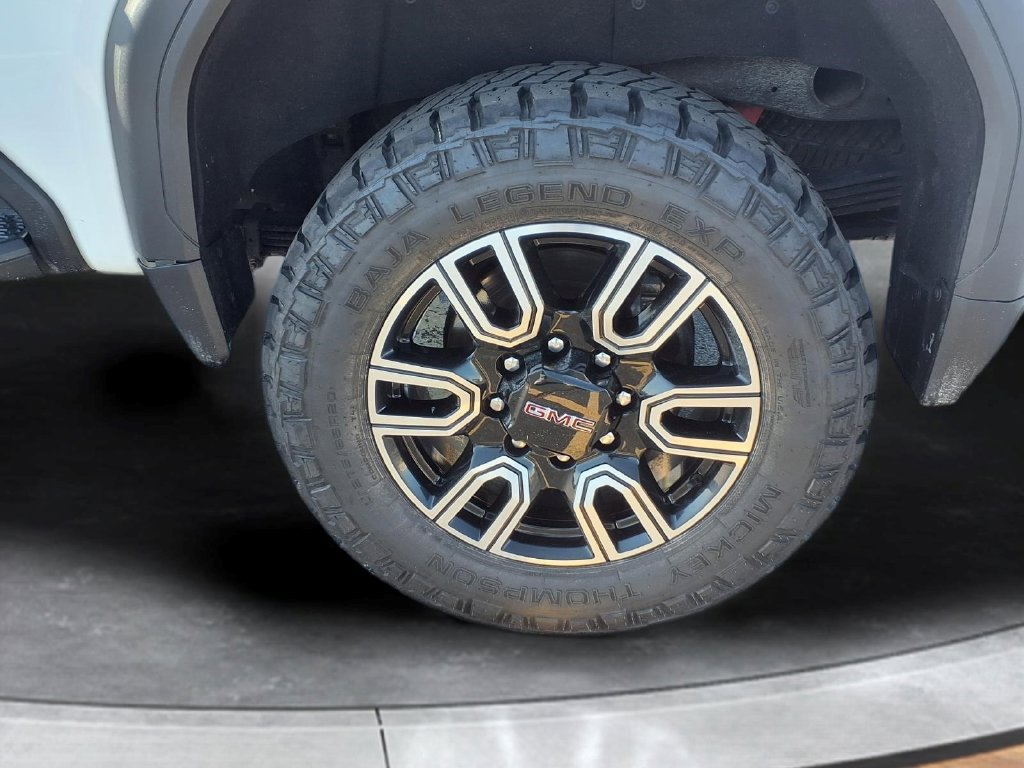 Used 2023 GMC Sierra 2500 AT4 w/ AT4 Premium Plus Package AWD/4WD image 15