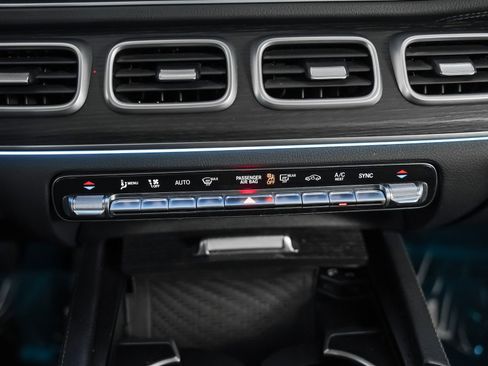 Used 2023 Mercedes-Benz GLS 450 4MATIC image 20