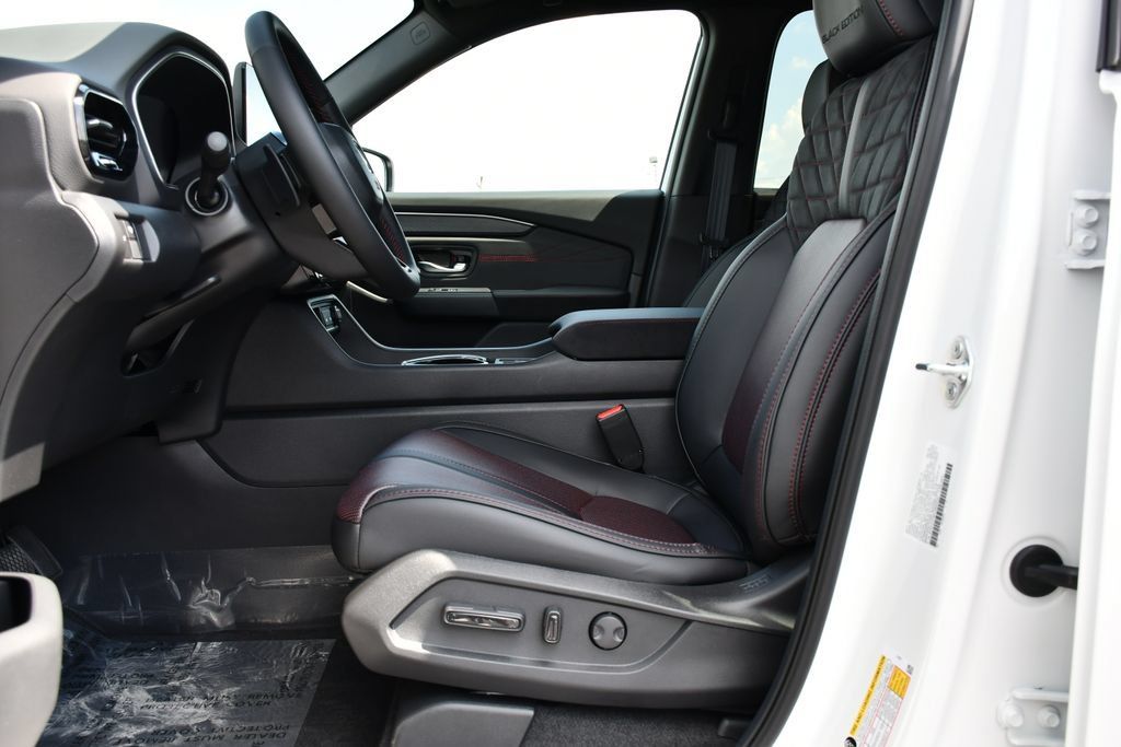 New 2026 Honda Pilot Black Edition image 14