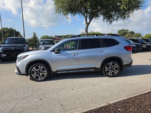 Used 2024 Subaru Ascent Limited w/ Technology Package AWD/4WD image 5