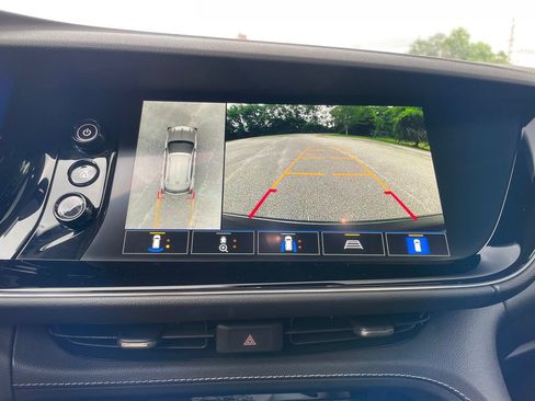 Used 2022 Buick Envision Avenir w/ Technology Package II FWD image 20