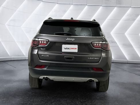 Used 2023 Jeep Compass Limited w/ Sun and Sound Group AWD/4WD image 5