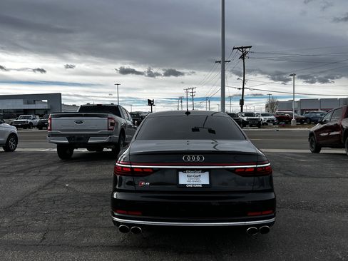 Used 2020 Audi S8 L image 4