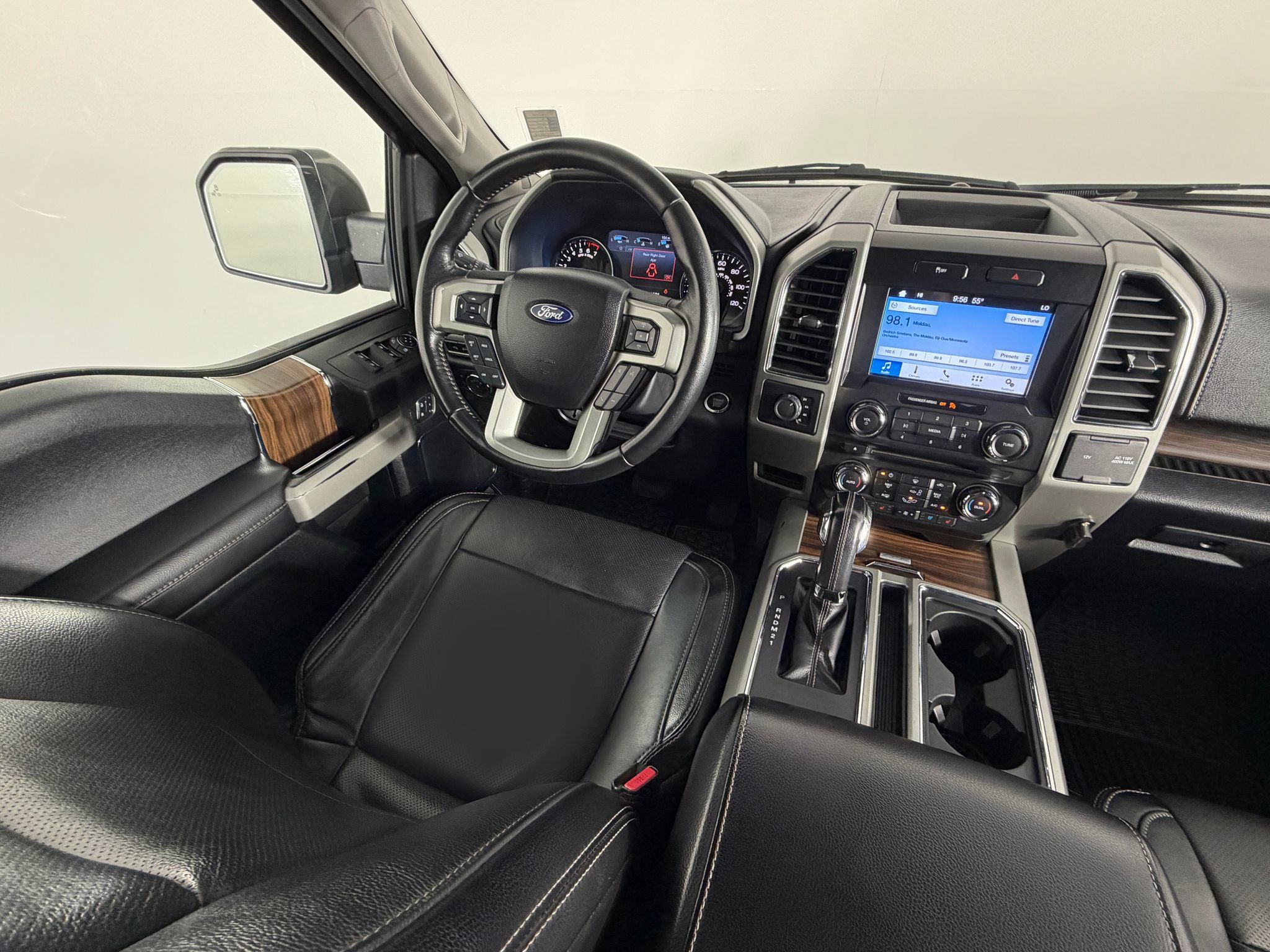 Used 2017 Ford F150 Lariat w/ Equipment Group 501A Mid AWD/4WD image 20