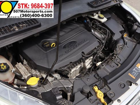 Used 2017 Ford Escape SE AWD/4WD image 25