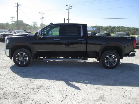 New 2026 GMC Sierra 3500 SLT w/ SLT Premium Package AWD/4WD image 10
