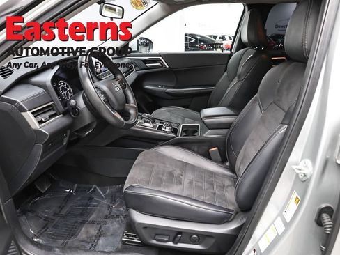 Used 2023 Mitsubishi Outlander SE AWD/4WD image 14